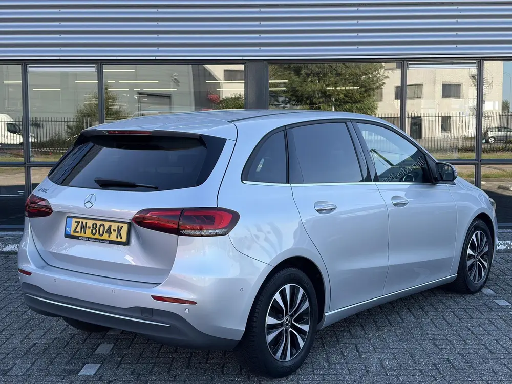 Mercedes-Benz B-Klasse 180 Business Solution uit 2019, foto 2