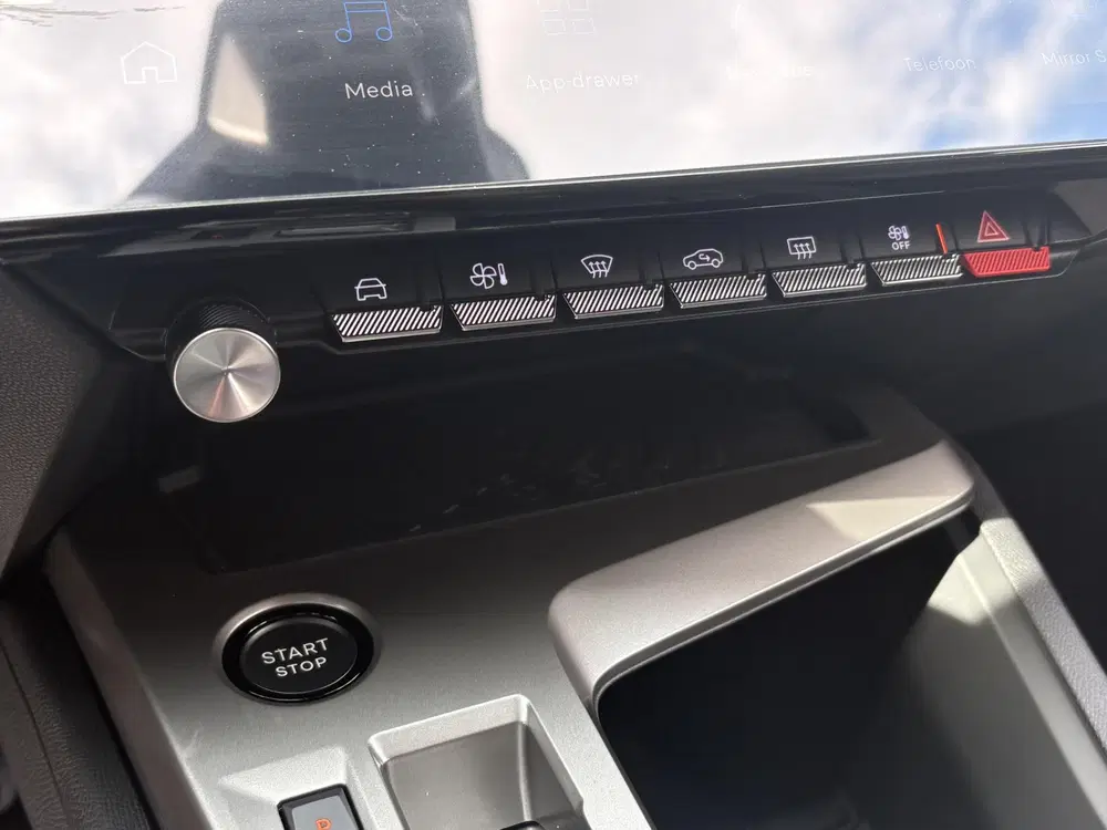 Peugeot 308 Allure EV 54 kWh uit 2026, foto 16
