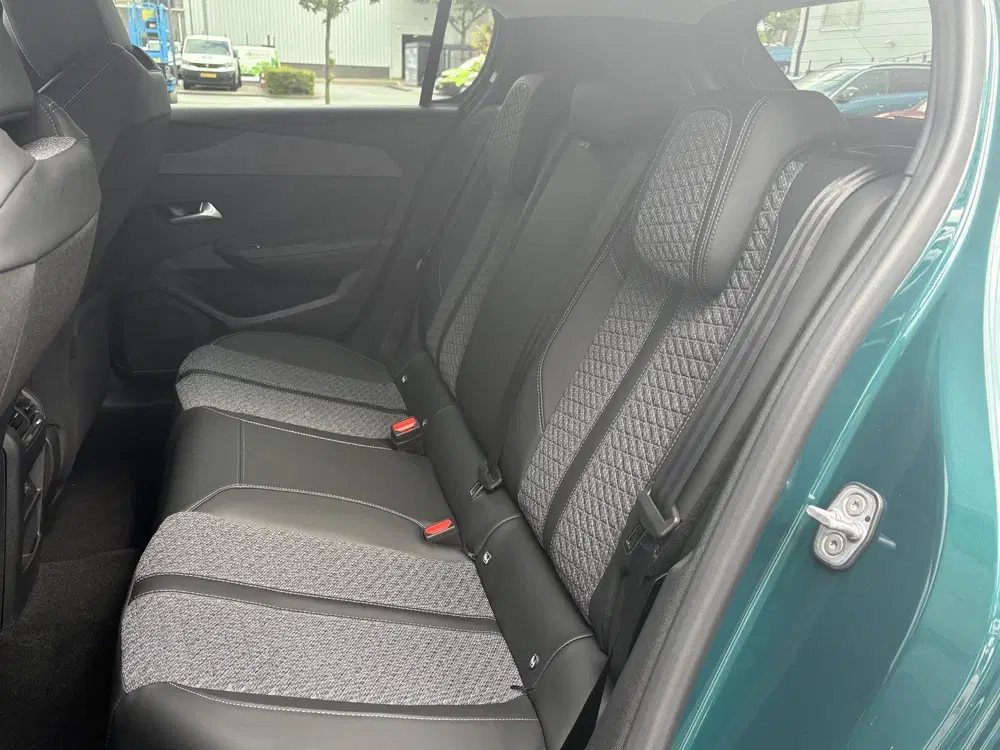 Peugeot 308 Allure EV 54 kWh uit 2026, foto 19