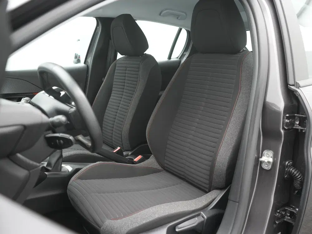Peugeot 208 1.2 PureTech Active Pack uit 2022, foto 10
