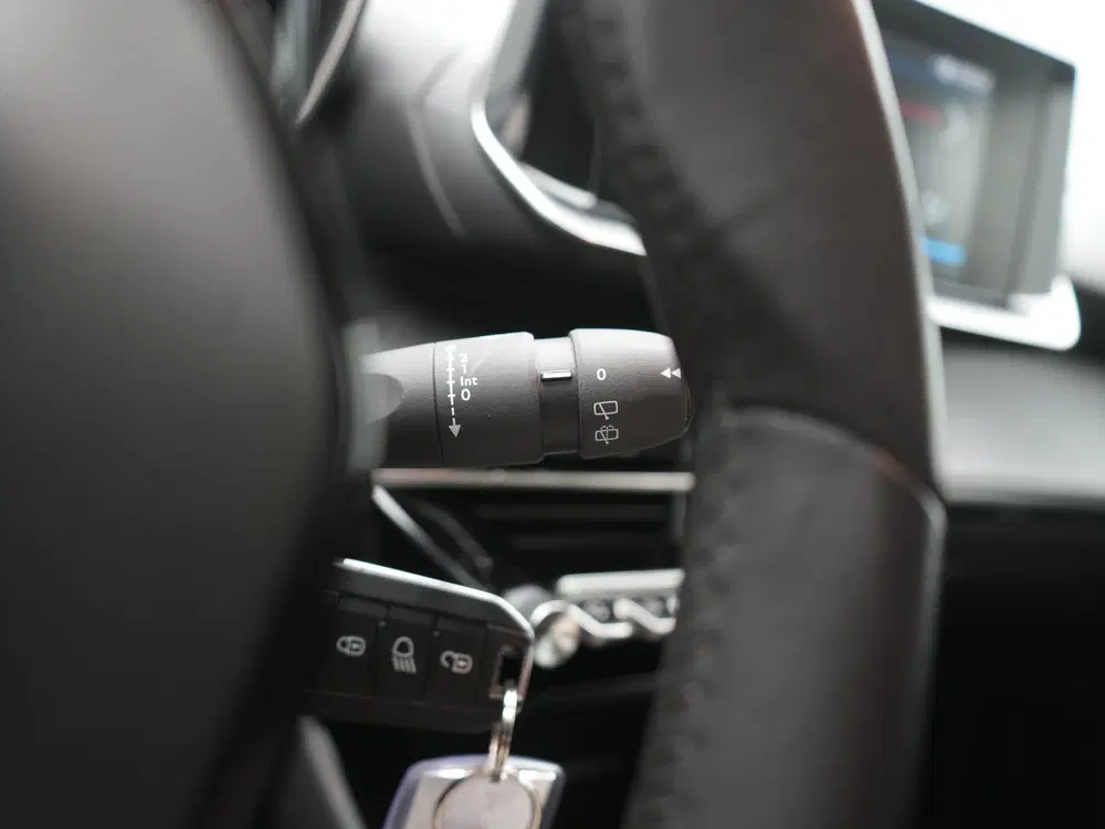 Peugeot 208 1.2 PureTech Active Pack uit 2022, foto 18