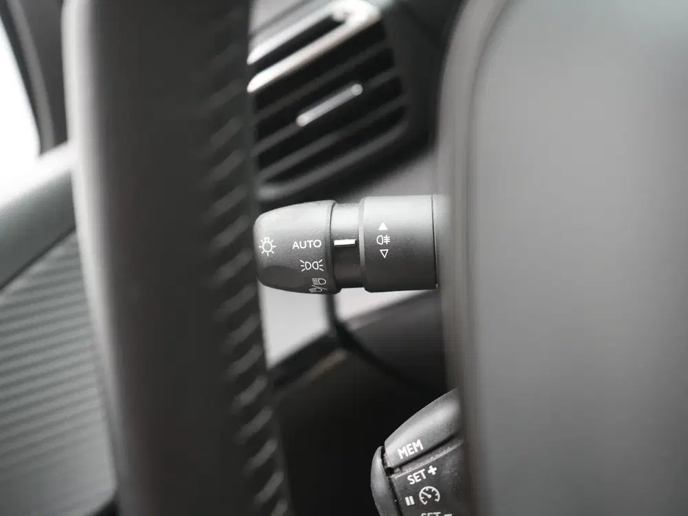 Peugeot 208 1.2 PureTech Active Pack uit 2022, foto 20