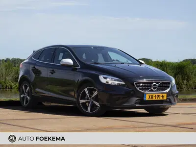 Volvo V40 1.5 T3 Polar+ Sport R-Design LED Pano 18" uit 2019