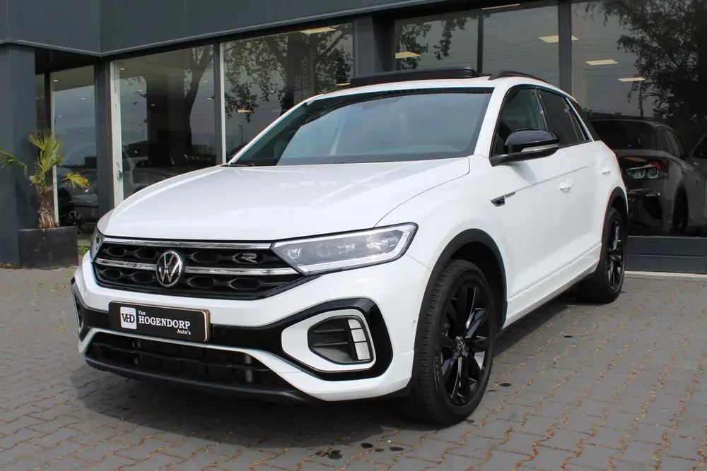 Volkswagen T-Roc 1.5 TSI R-Line PANO NAVI CAMERA LED VIRTUAL uit 2024