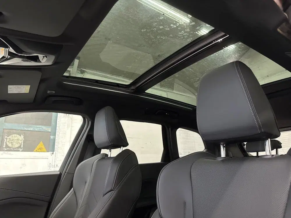 BMW X1 xDrive30e M pakket M Sport Pro Panoramadak uit 2025, foto 14