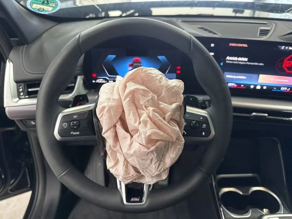 BMW X1 xDrive30e M pakket M Sport Pro Panoramadak uit 2025, foto 17