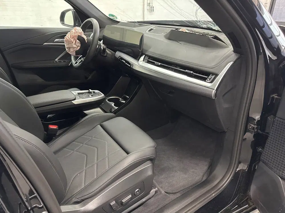 BMW X1 xDrive30e M pakket M Sport Pro Panoramadak uit 2025, foto 20