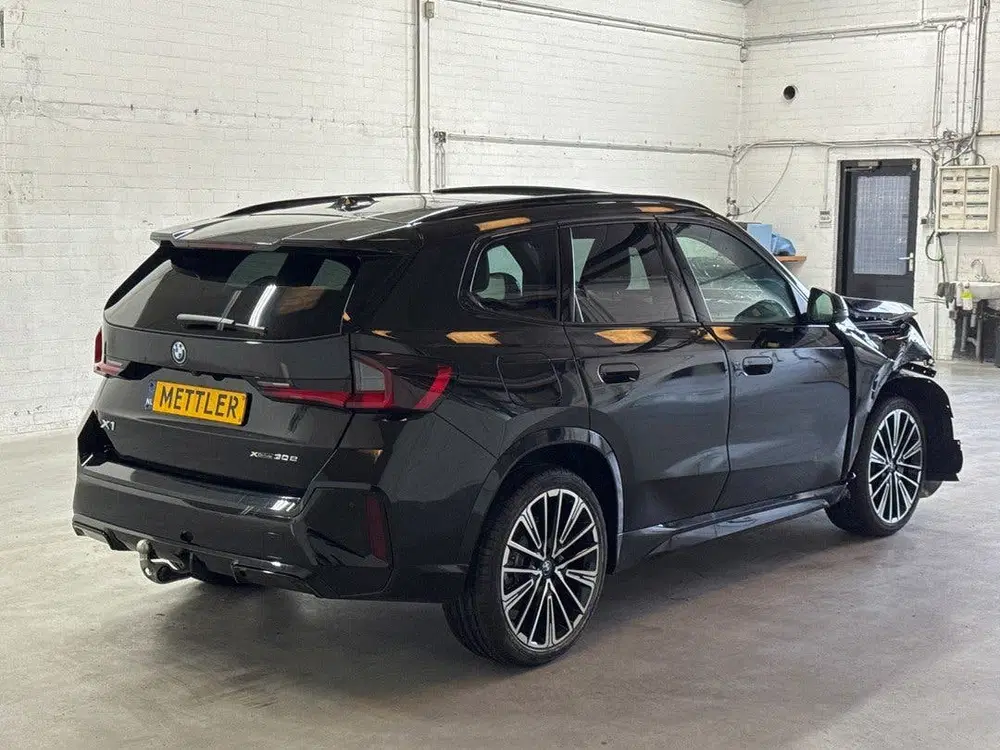 BMW X1 xDrive30e M pakket M Sport Pro Panoramadak uit 2025, foto 5