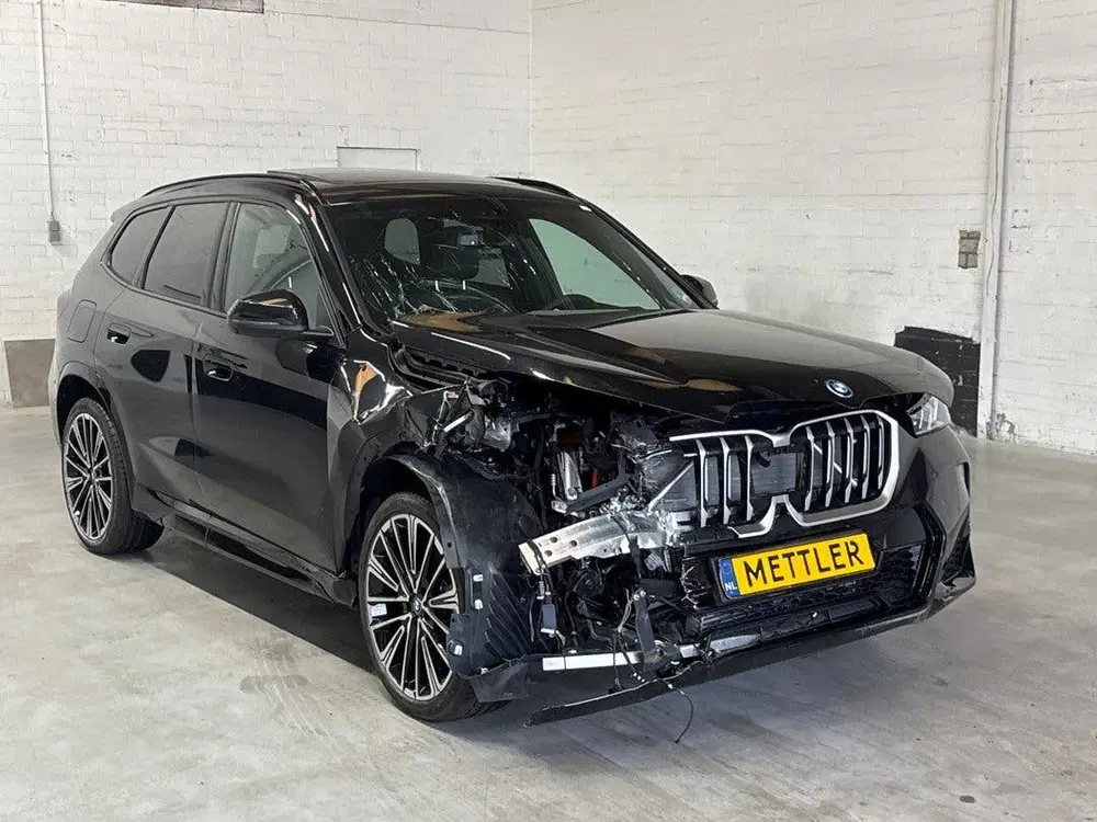 BMW X1 xDrive30e M pakket M Sport Pro Panoramadak uit 2025, foto 7