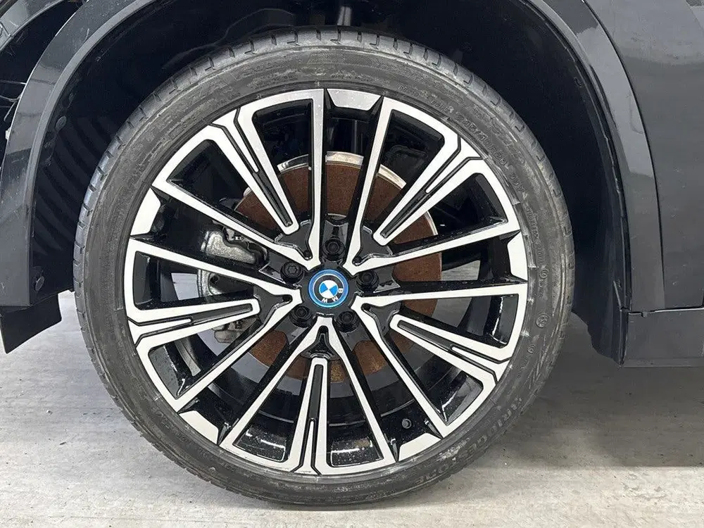 BMW X1 xDrive30e M pakket M Sport Pro Panoramadak uit 2025, foto 9