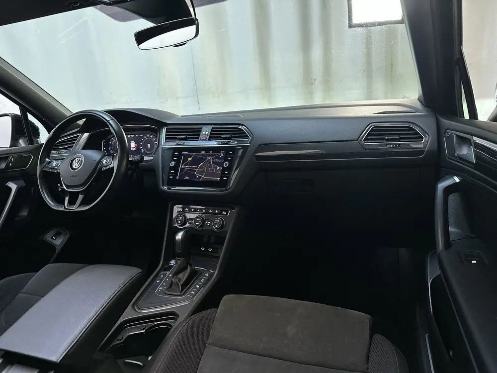 Volkswagen Tiguan Allspace 1.5 TSI 150pk DSG Highline Busine uit 2021, foto 2