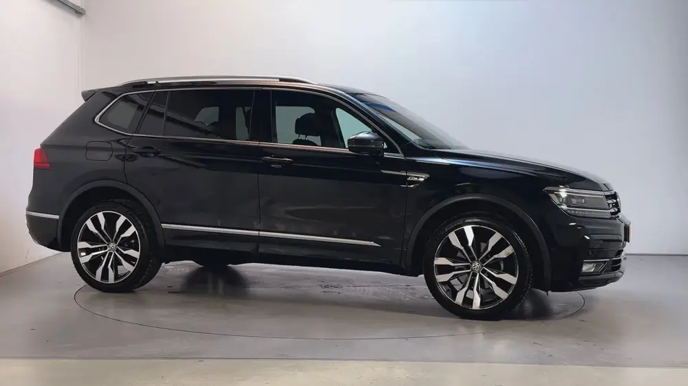 Volkswagen Tiguan Allspace 1.5 TSI 150pk DSG Highline Busine uit 2021, foto 8