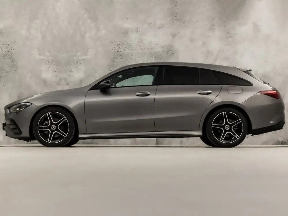 Mercedes-Benz CLA Klasse 180 AMG Sport Automaat (GROOT NAVI uit 2024, foto 2