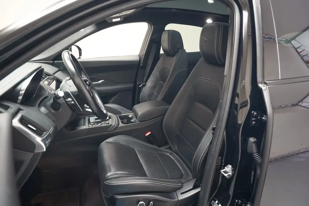 Jaguar E-Pace P300e PHEV 1.5 R-Dynamic SE [ Panorama Leder N uit 2022, foto 11