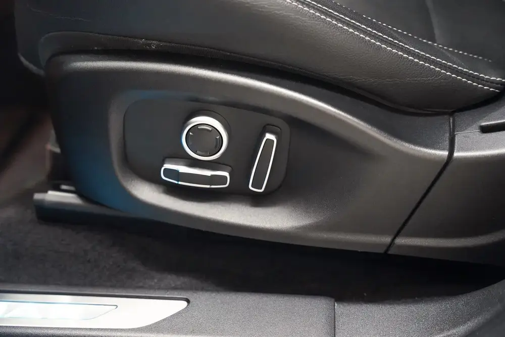 Jaguar E-Pace P300e PHEV 1.5 R-Dynamic SE [ Panorama Leder N uit 2022, foto 14