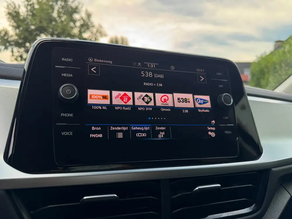 Volkswagen T-Roc 1.0 TSI Life Business CAMERA / ACC / STOEL uit 2022, foto 18