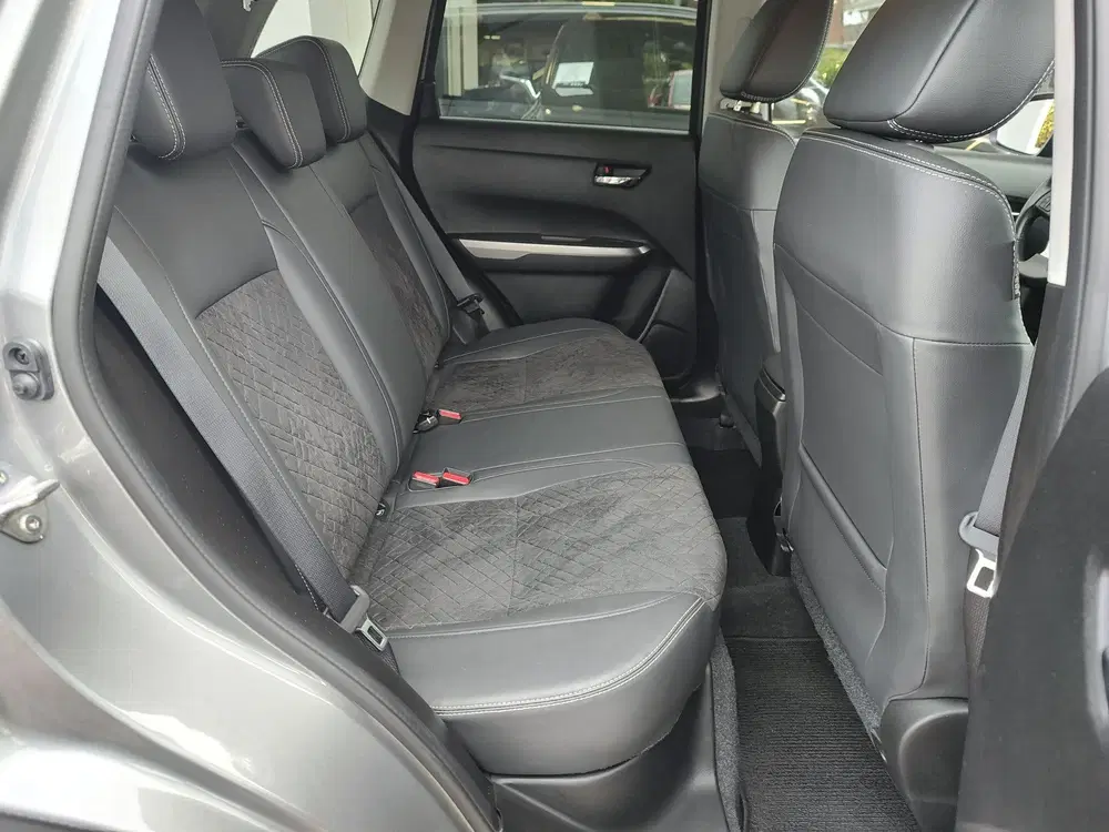 Suzuki Vitara 1.5 HYBRID STYLE AUTOMAAT Adaptive Cruise uit 2024, foto 10
