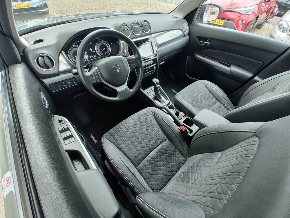 Suzuki Vitara 1.5 HYBRID STYLE AUTOMAAT Adaptive Cruise uit 2024, foto 13