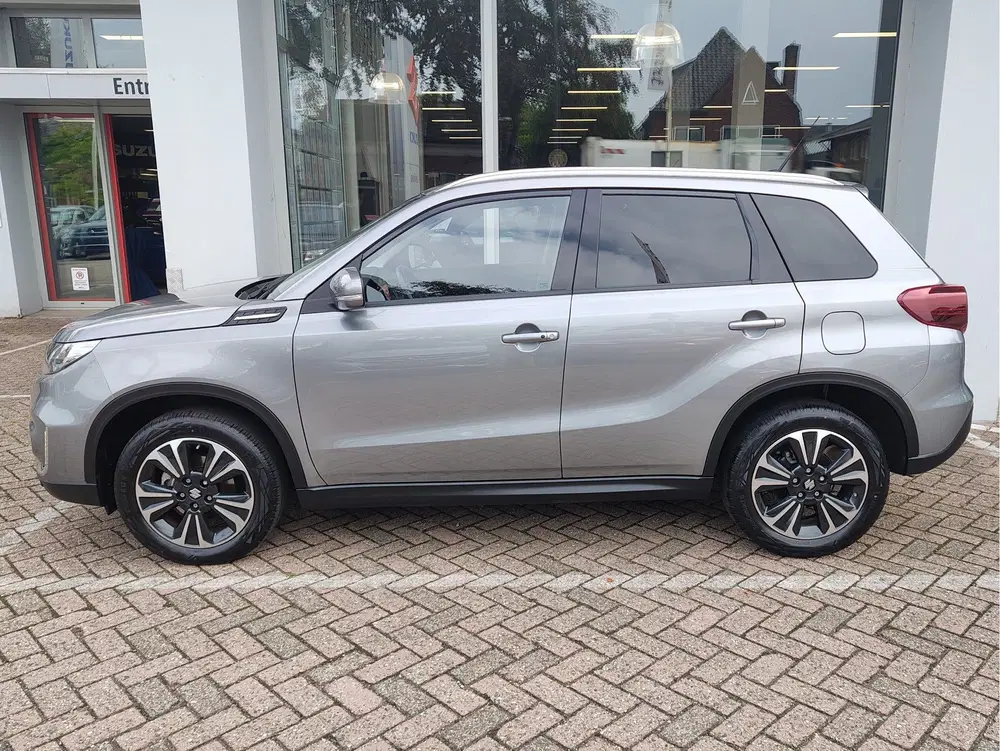 Suzuki Vitara 1.5 HYBRID STYLE AUTOMAAT Adaptive Cruise uit 2024, foto 2
