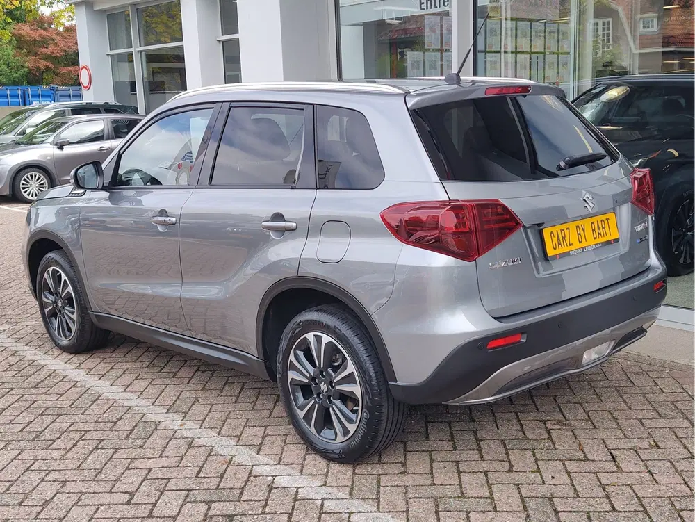 Suzuki Vitara 1.5 HYBRID STYLE AUTOMAAT Adaptive Cruise uit 2024, foto 3
