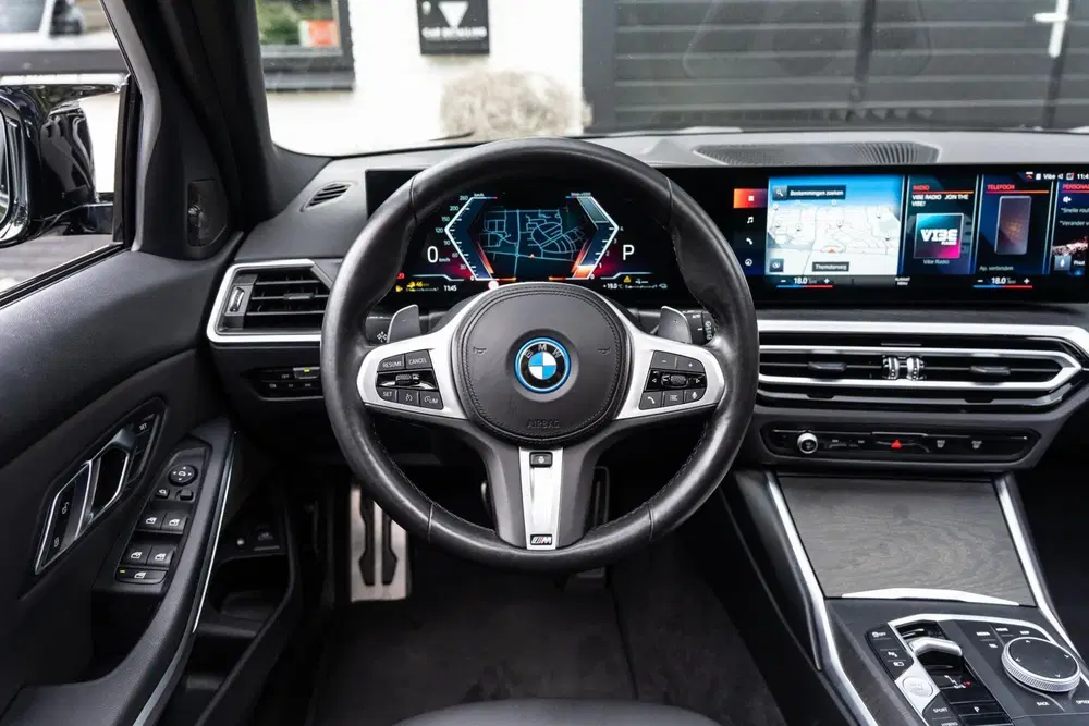 BMW 3-serie 330e M340I Pano H&K HU Trekhaak uit 2022, foto 16