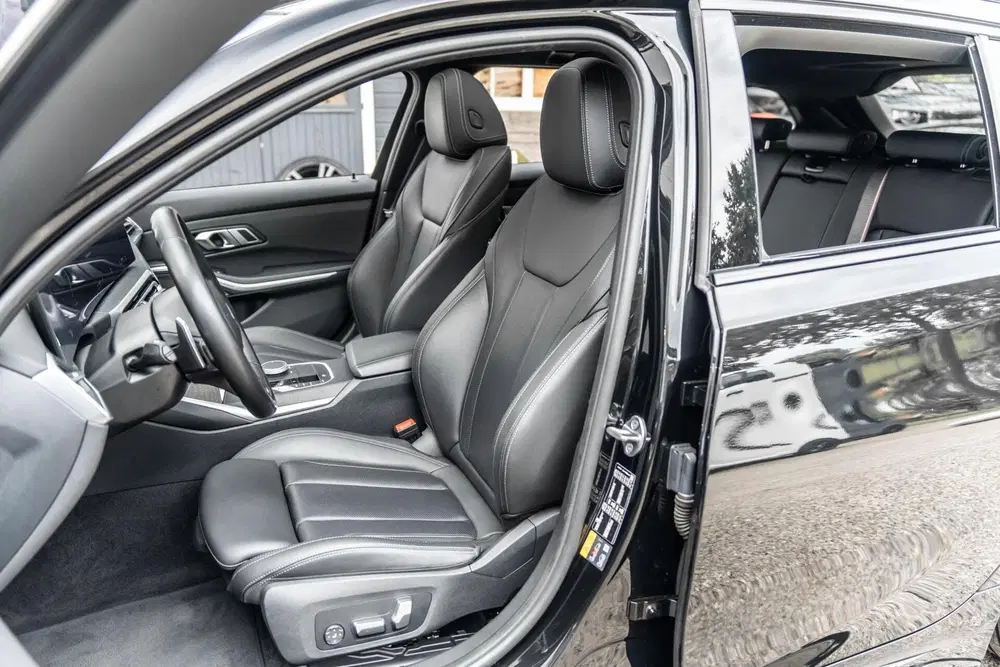 BMW 3-serie 330e M340I Pano H&K HU Trekhaak uit 2022, foto 18