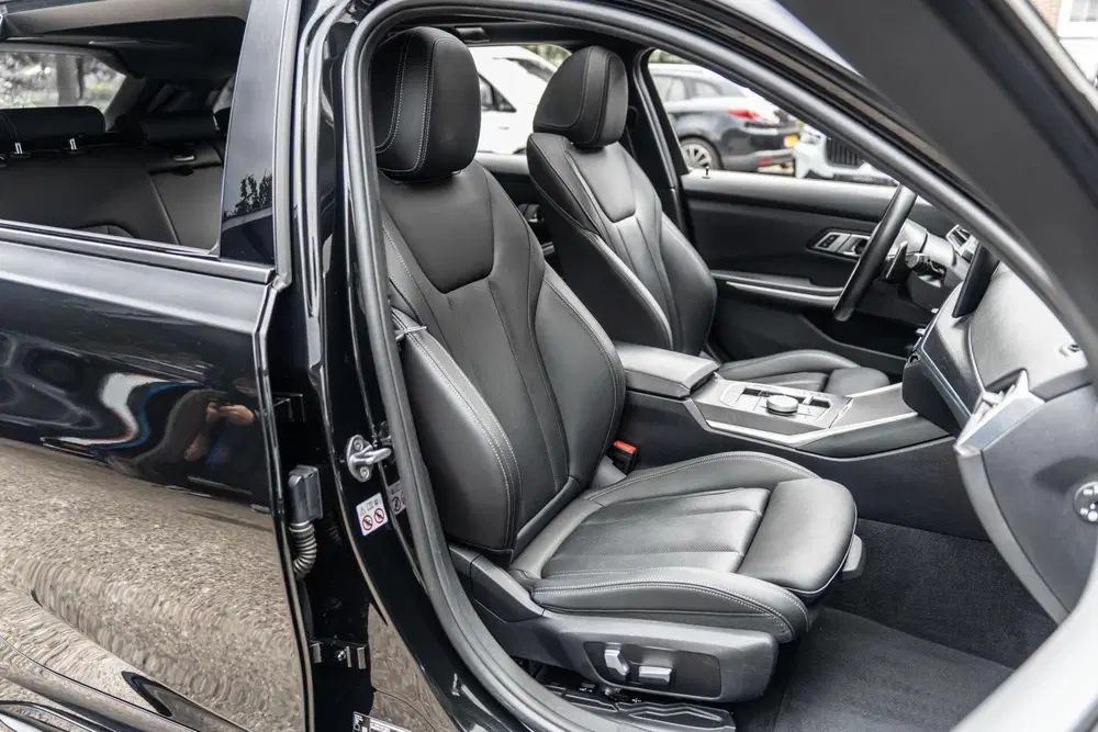 BMW 3-serie 330e M340I Pano H&K HU Trekhaak uit 2022, foto 20