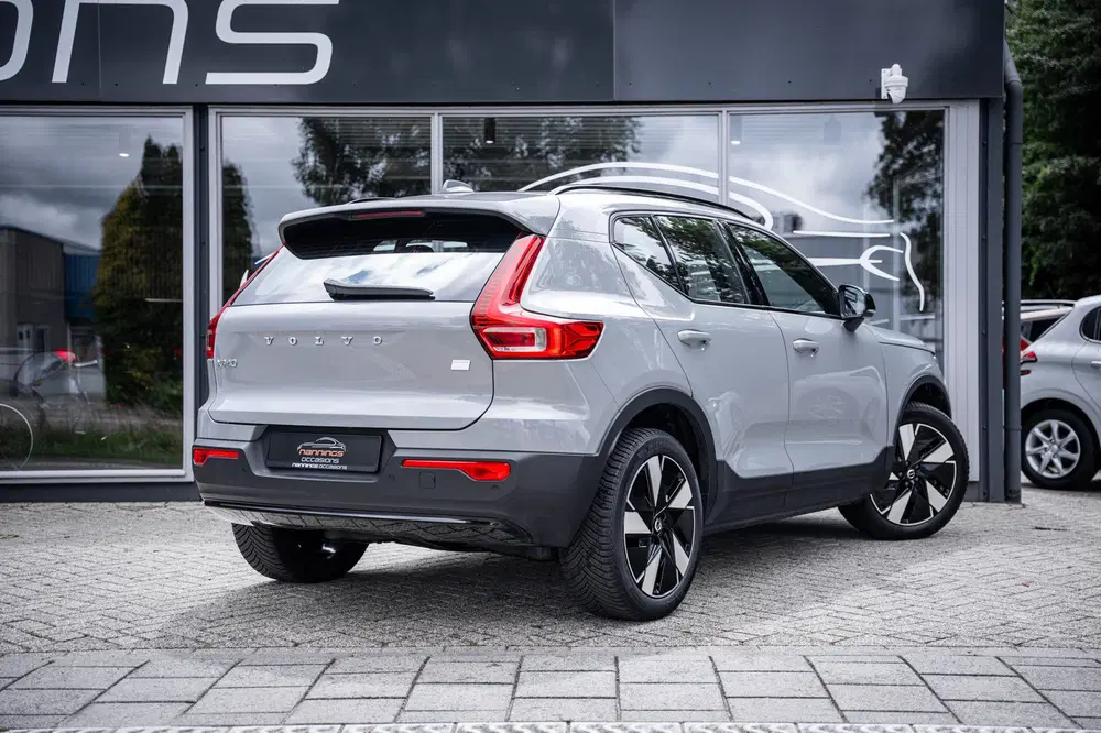 Volvo XC40 Single Motor Essential 69 kWh uit 2024, foto 10