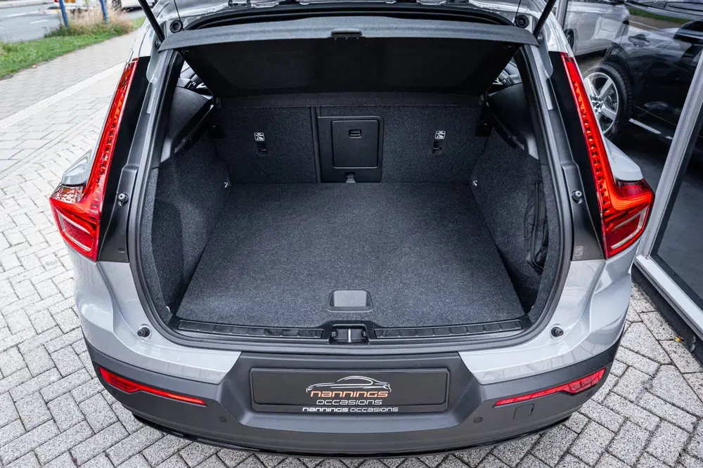 Volvo XC40 Single Motor Essential 69 kWh uit 2024, foto 14