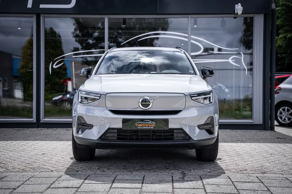 Volvo XC40 Single Motor Essential 69 kWh uit 2024, foto 4
