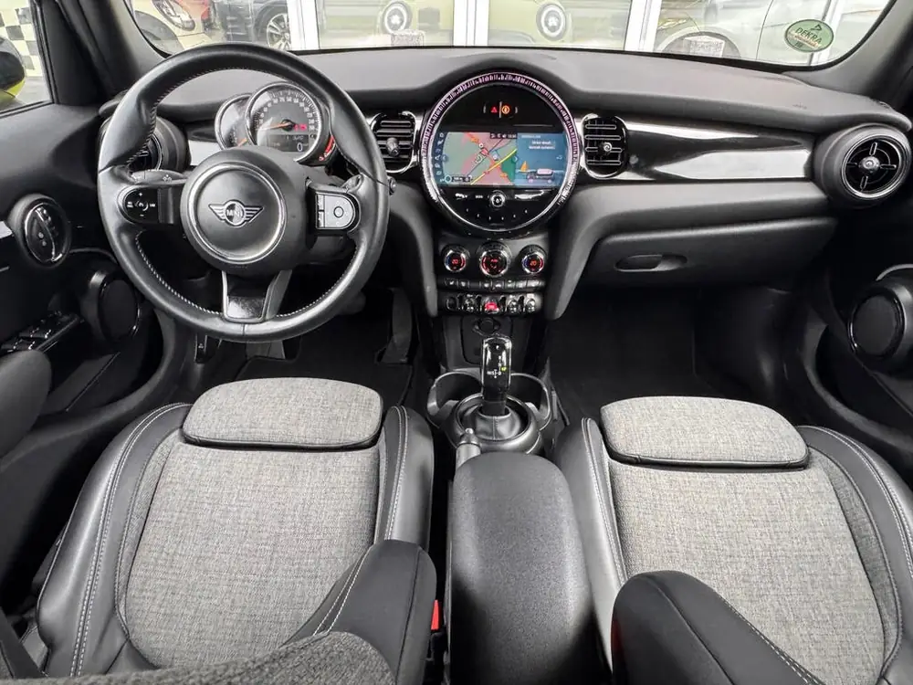 Mini Cooper 5-Deurs 1.5 Cooper Camden Go Edition | Automaat | Camer uit 2023, foto 2