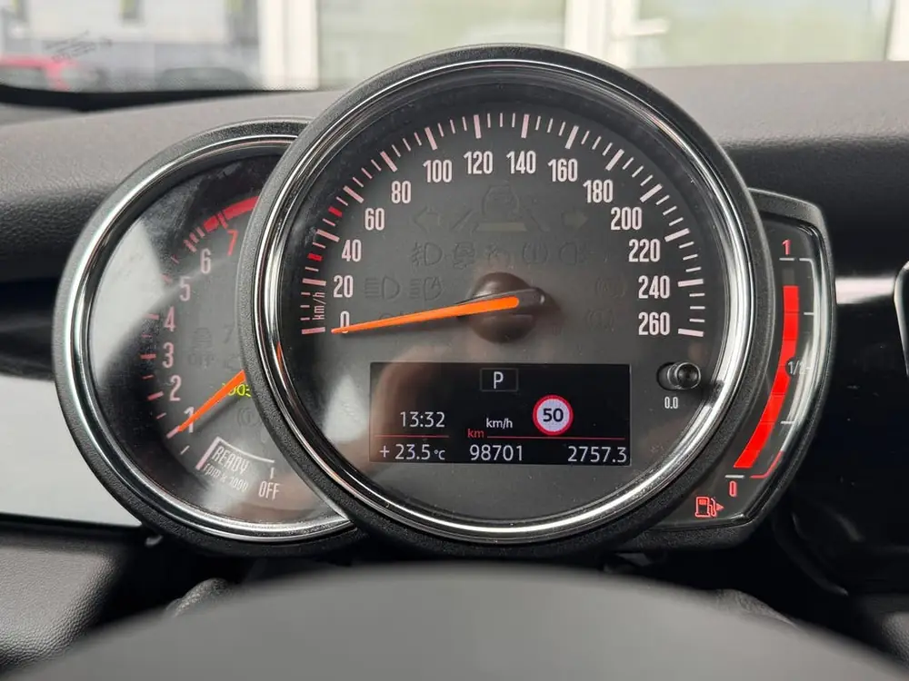 Mini Cooper 5-Deurs 1.5 Cooper Camden Go Edition | Automaat | Camer uit 2023, foto 3