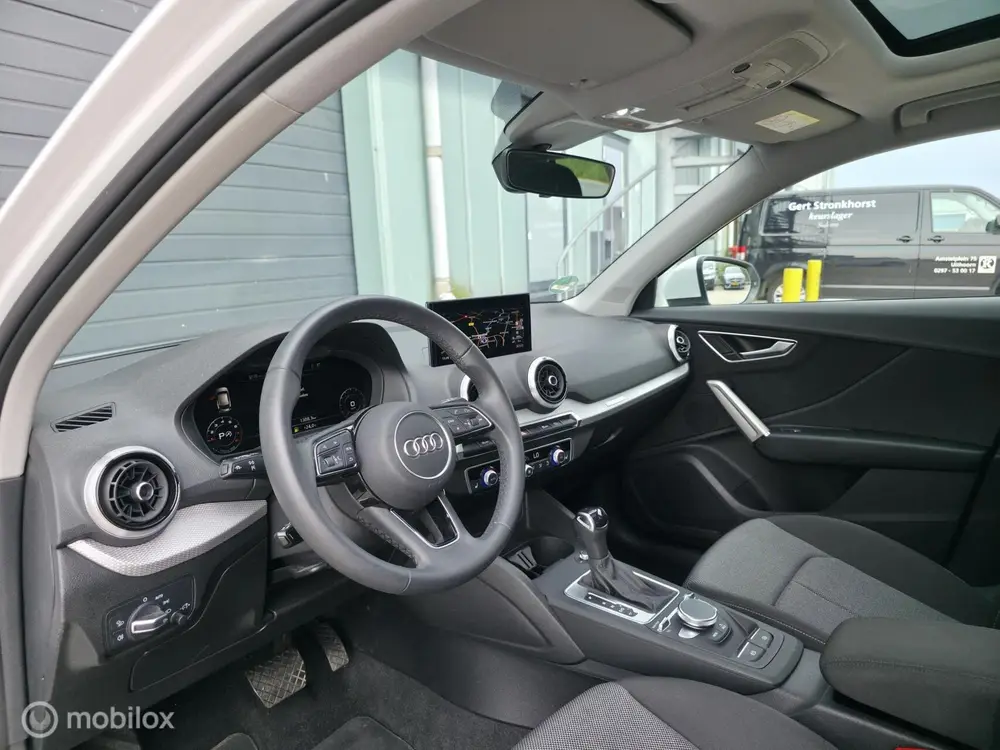 Audi Q2 35 TFSI S Edition uit 2024, foto 7