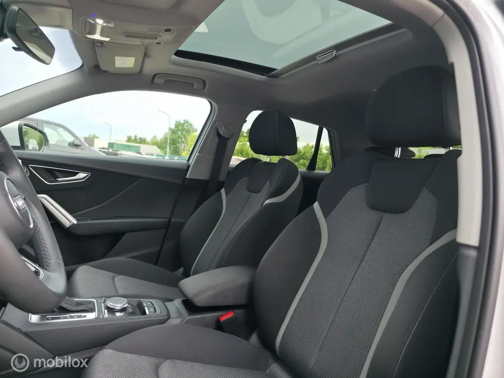 Audi Q2 35 TFSI S Edition uit 2024, foto 8