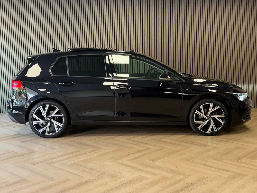 Volkswagen Golf 1.5 eTSI DSG PANO MASSAGE CAMERA VIRTUAL COC uit 2021, foto 4