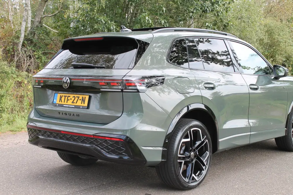 Volkswagen Tiguan 1.5 eHybrid R-Line Business | IQ | Pano | uit 2025, foto 10