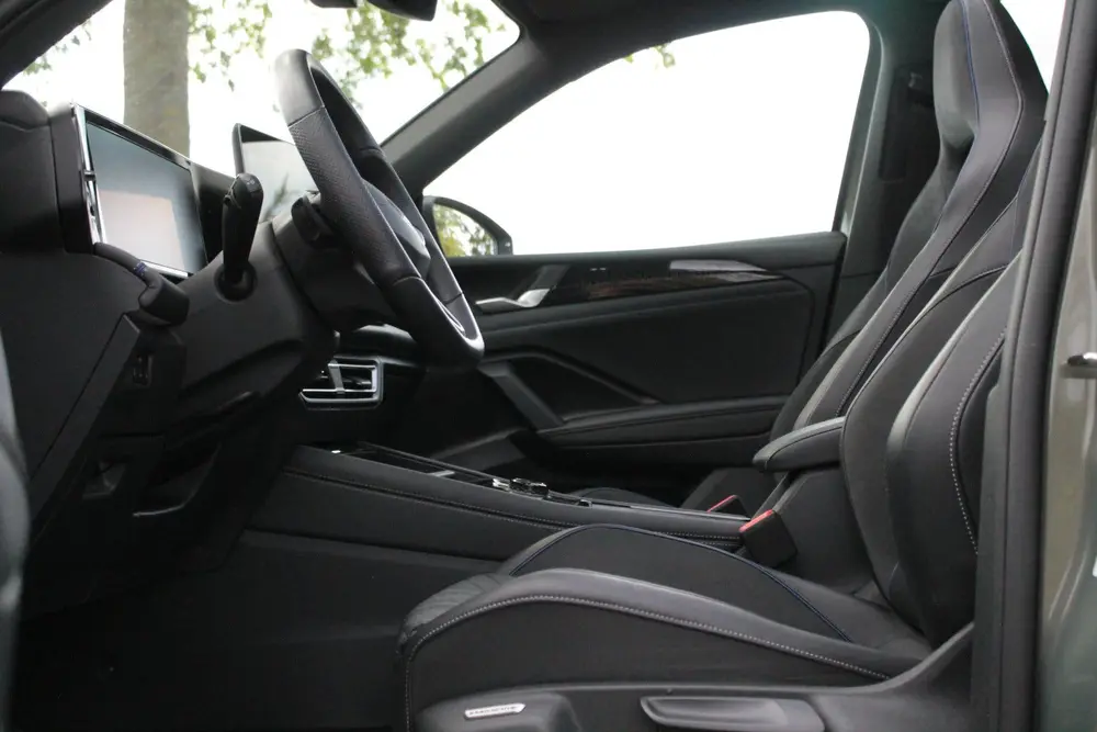 Volkswagen Tiguan 1.5 eHybrid R-Line Business | IQ | Pano | uit 2025, foto 3