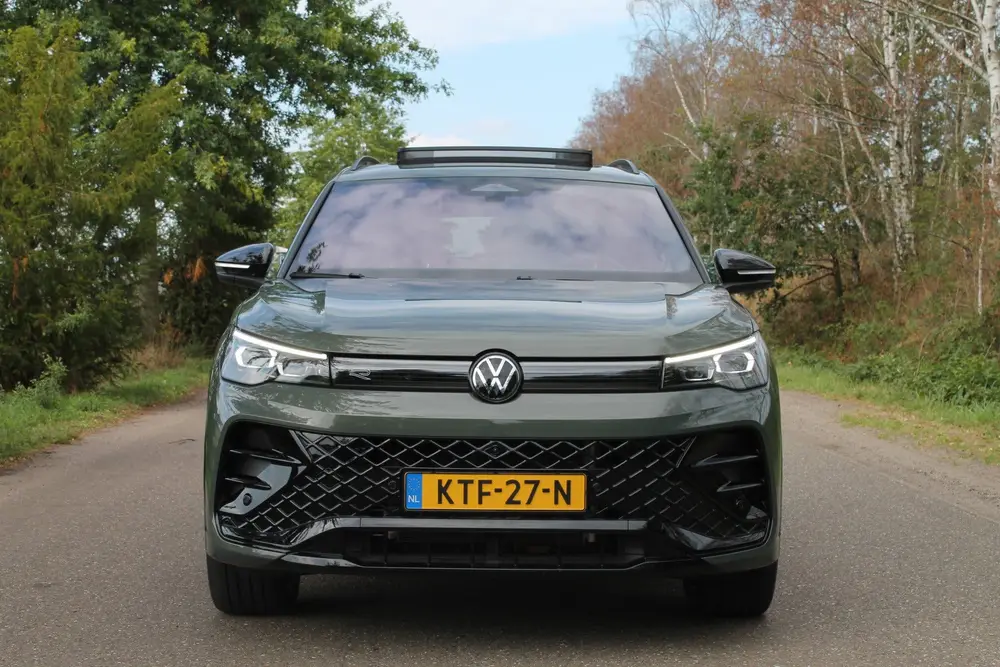 Volkswagen Tiguan 1.5 eHybrid R-Line Business | IQ | Pano | uit 2025, foto 6