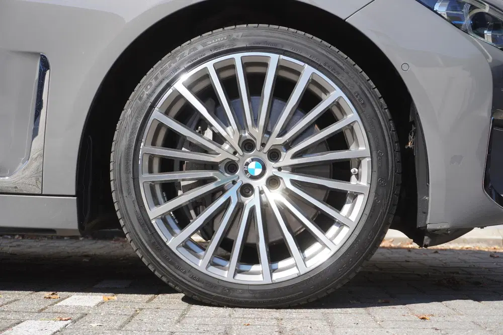 BMW 7-serie Limousine 745Le xDrive High Executive uit 2020, foto 6