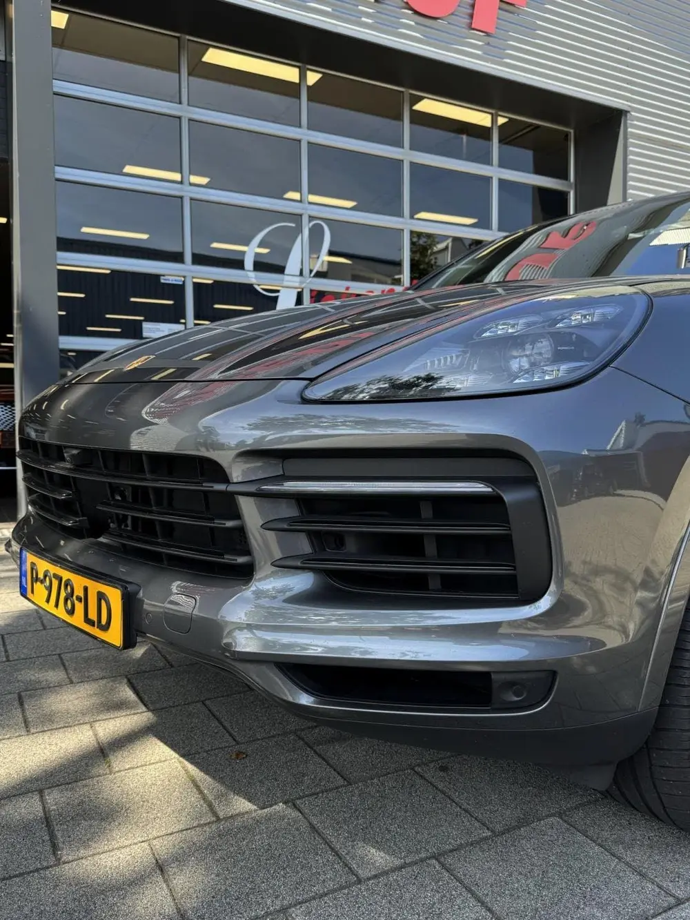 Porsche Cayenne 3.0 E-Hybrid SPORT uit 2020, foto 19