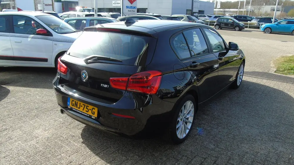 BMW 1-serie 118i uit 2019, foto 5