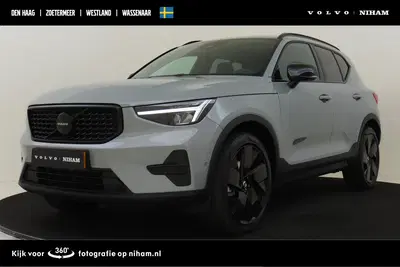 Volvo XC40 B4 (M-HYBRID) PLUS BLACK EDITION -PANO.DAK uit 2026