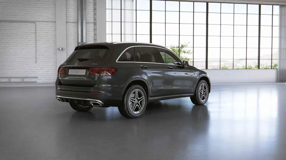 Mercedes-Benz GLC 300e 4MATIC Business Solution AMG uit 2022, foto 2