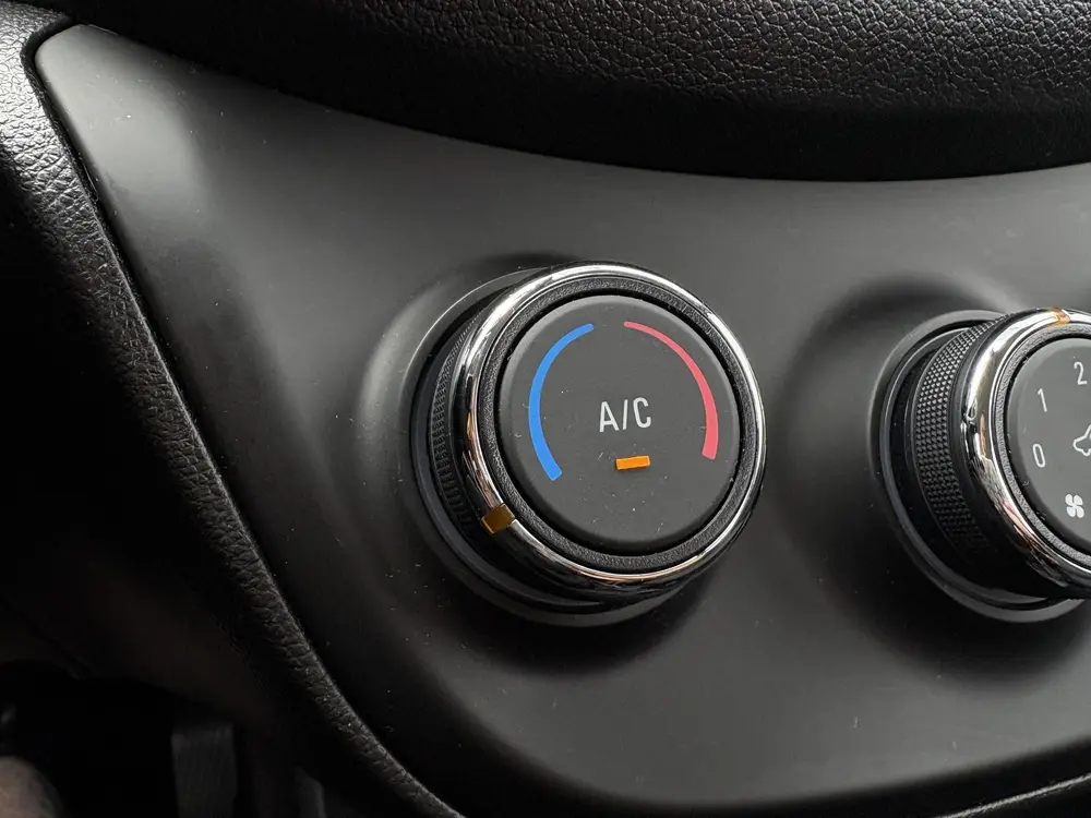 Opel Karl 1.0 ecoFLEX 120 Jaar Edition / Airco / Bluetooth / uit 2019, foto 4