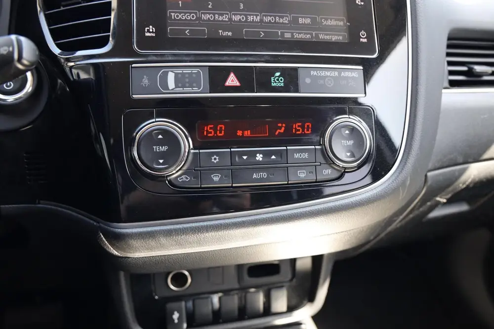Mitsubishi Outlander 2.4 PHEV Pure+|Camera|Trekhaak|PDC| uit 2019, foto 12