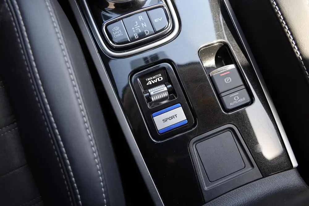 Mitsubishi Outlander 2.4 PHEV Pure+|Camera|Trekhaak|PDC| uit 2019, foto 14