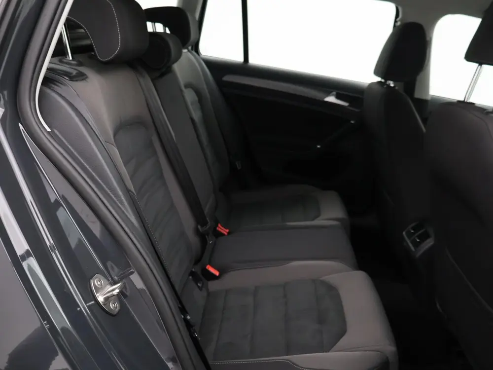 Volkswagen Golf Variant 1.5 TSI 130 PK DSG AUT. + MASSAGE / uit 2019, foto 12