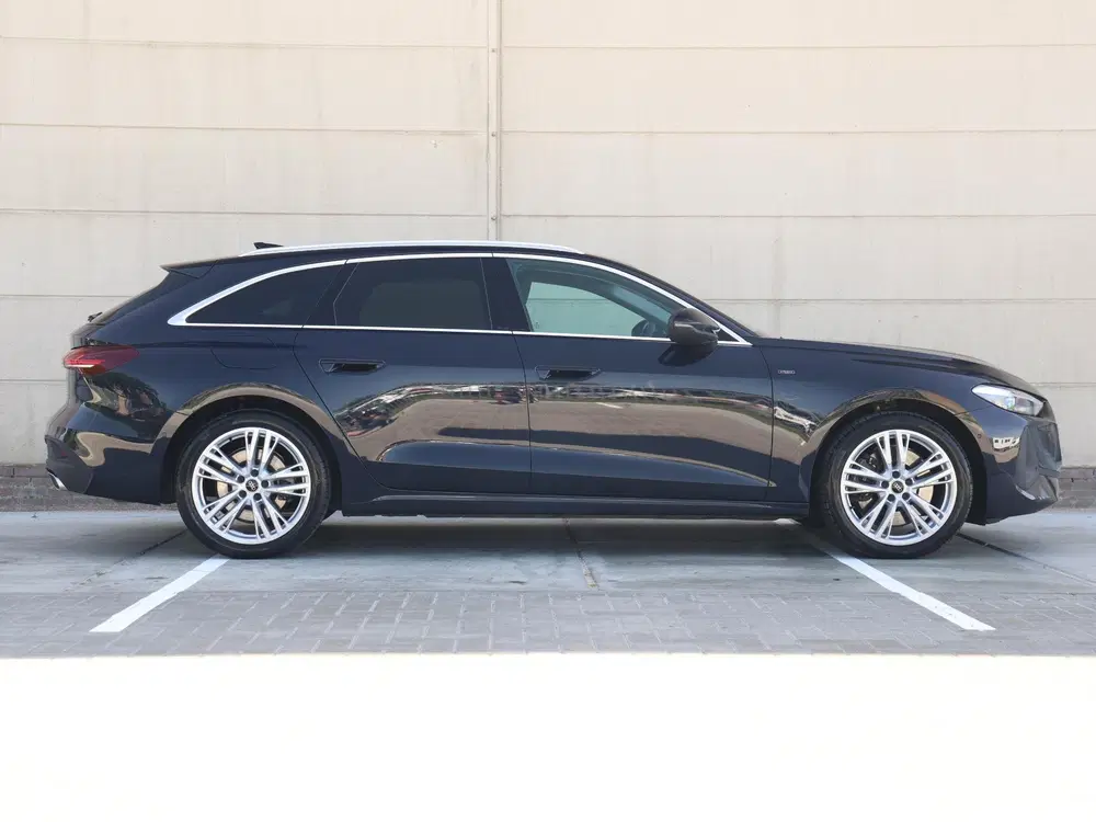 Audi A5 2.0 e-hybrid299 pk quattro Advanced editio uit 2025, foto 2