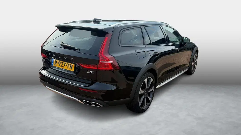 Volvo V60 Cross Country 2.0 B5 AWD Pro uit 2022, foto 2