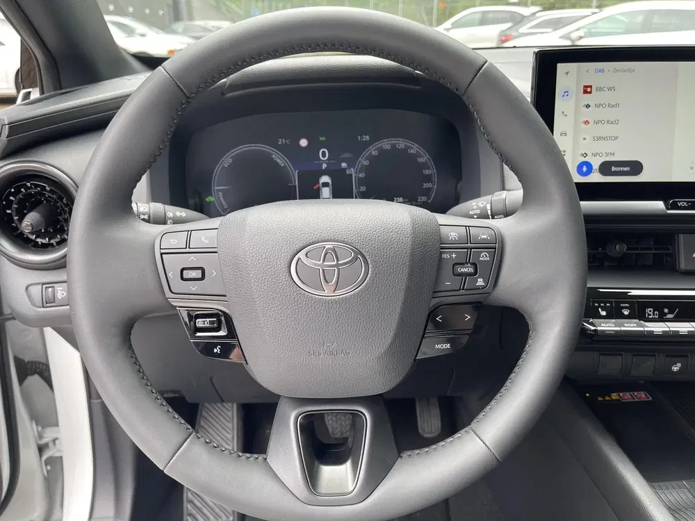 Toyota C-Hr 1.8 Hybrid 140 Style Bi-Tone uit 2024, foto 20